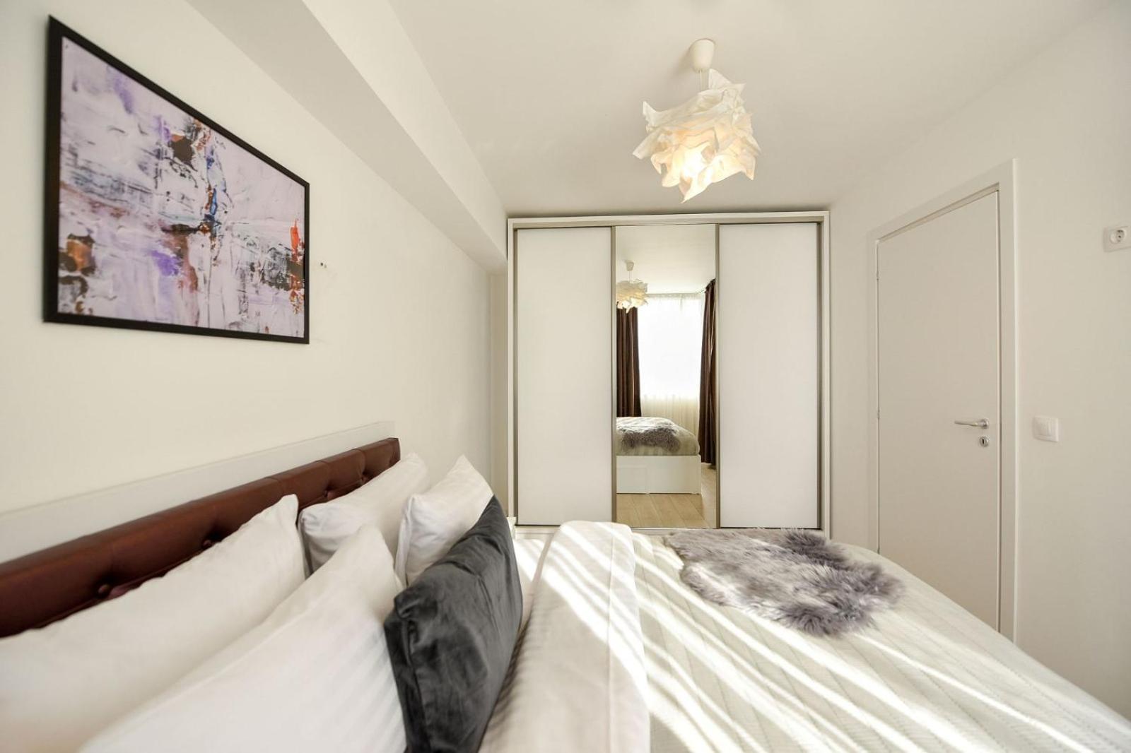 Апартаменти Wonderfull 1Br Aviatiei Бухарест Екстер'єр фото